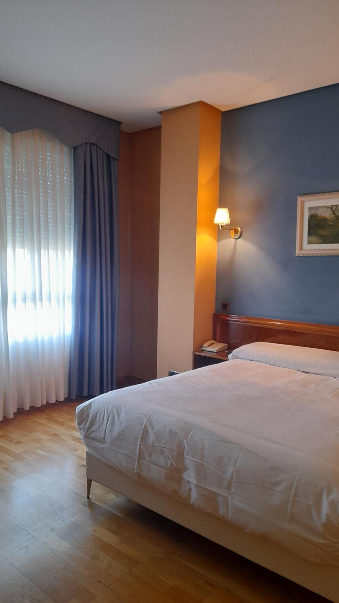 Hotel Las Moreras León Zewnętrze zdjęcie