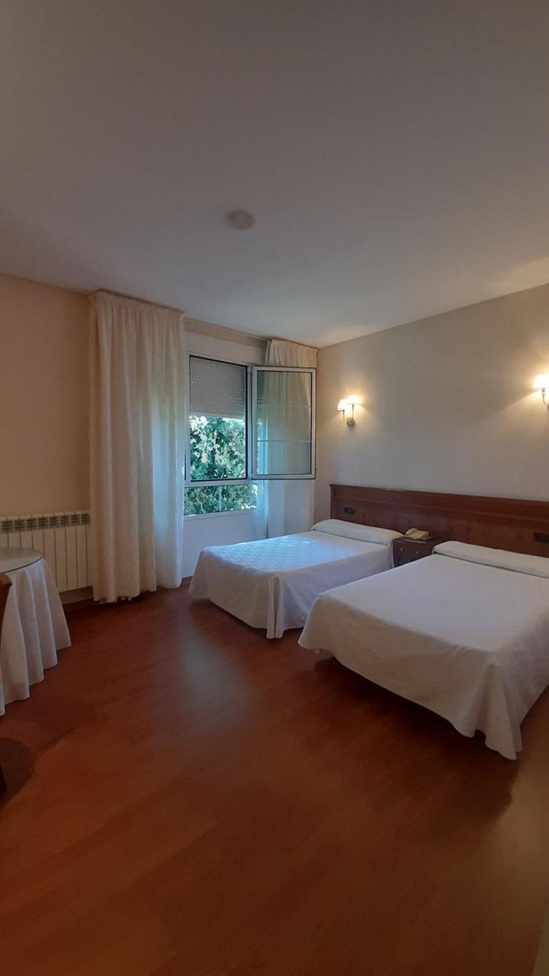 Hotel Las Moreras León Zewnętrze zdjęcie